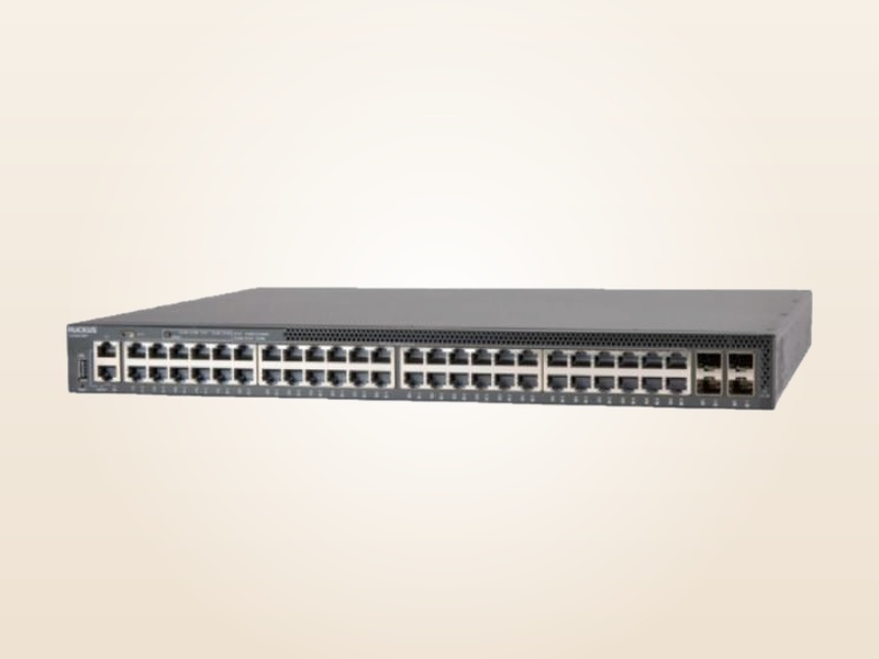 RUCKUS ICX 8200-48PF2-E2 规格：1440W PoE与双电源